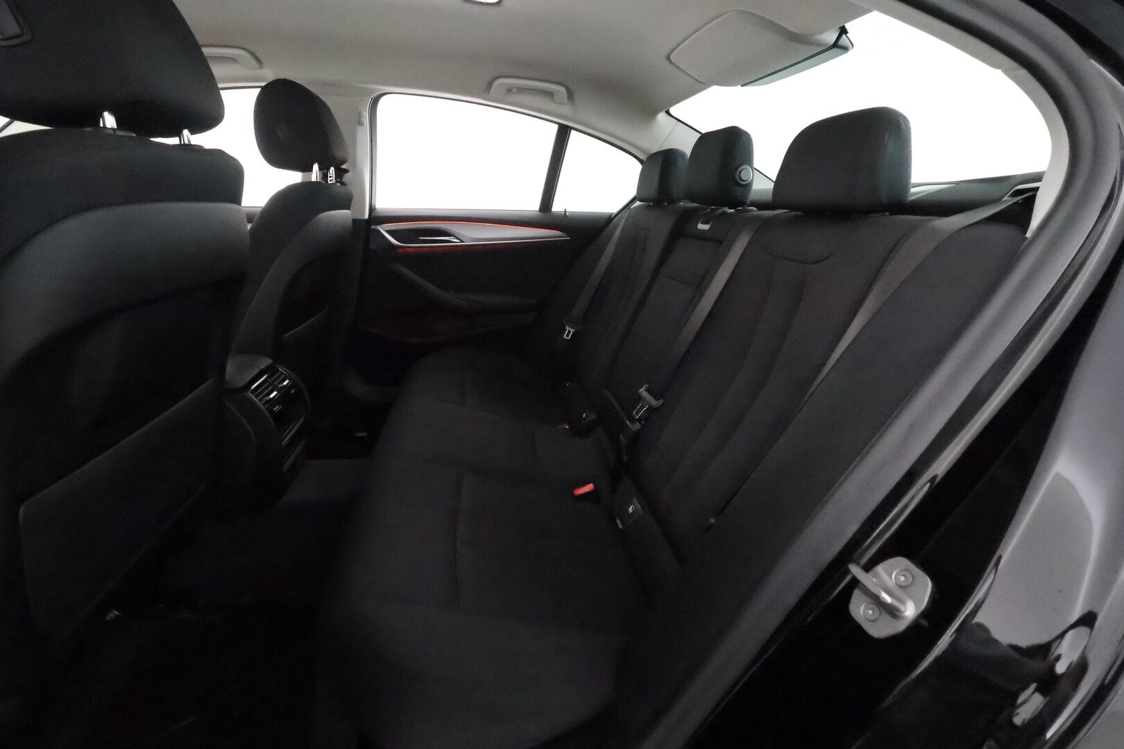 BMW 520 2021 G30 Sedan 520i A MHEV / Suomiauto / Vakionopeudensäädin / Hifit / TULOSSA