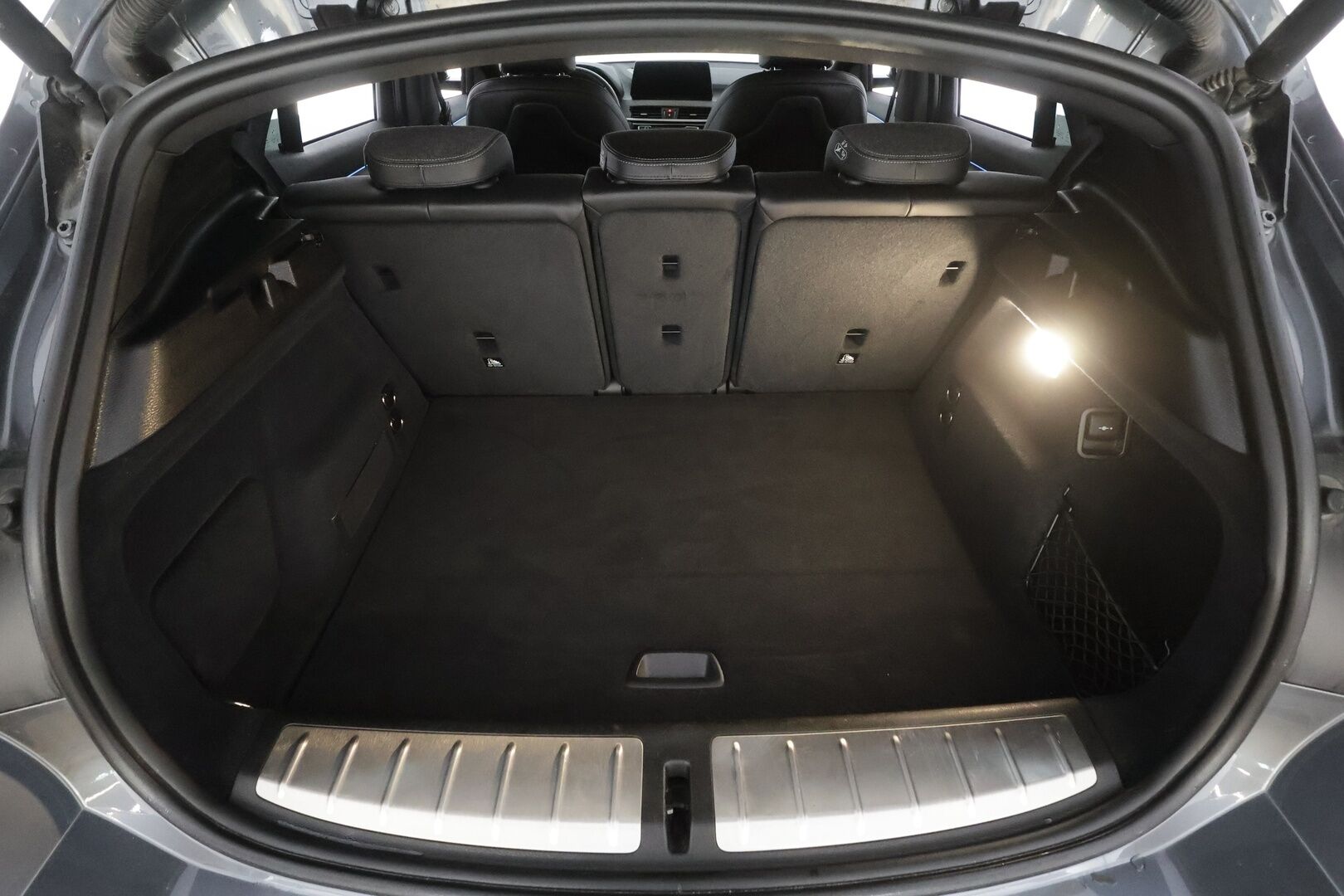 BMW X2 2022 F39 xDrive 25e A Charged Edition M sport - | H&K | Muistipenkki | Vakkari | P.Kamera | HUD | Kaistavahti | Ratinlämmitin | Comfort Access | Sähköluukku | Puolinahat | LED | Navi | Suomi-auto | Kahdet renkaat aluvanteilla | Huippuvarusteet |