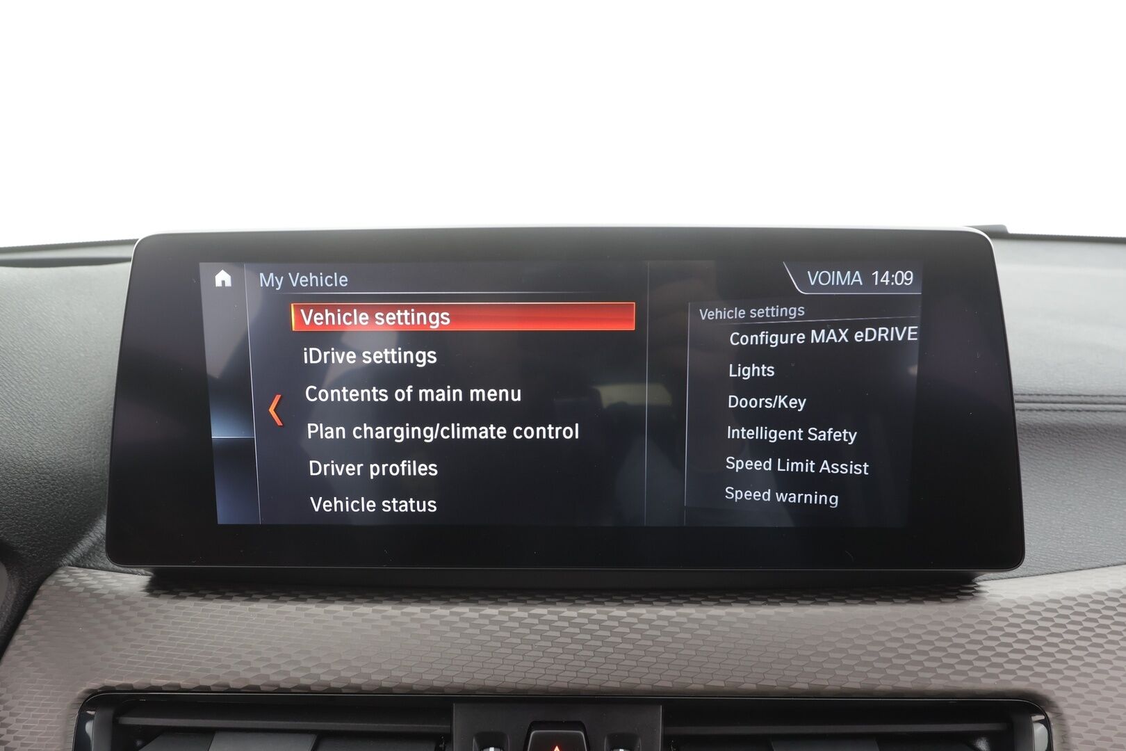 BMW X2 2022 F39 xDrive 25e A Charged Edition M sport - | H&K | Muistipenkki | Vakkari | P.Kamera | HUD | Kaistavahti | Ratinlämmitin | Comfort Access | Sähköluukku | Puolinahat | LED | Navi | Suomi-auto | Kahdet renkaat aluvanteilla | Huippuvarusteet |