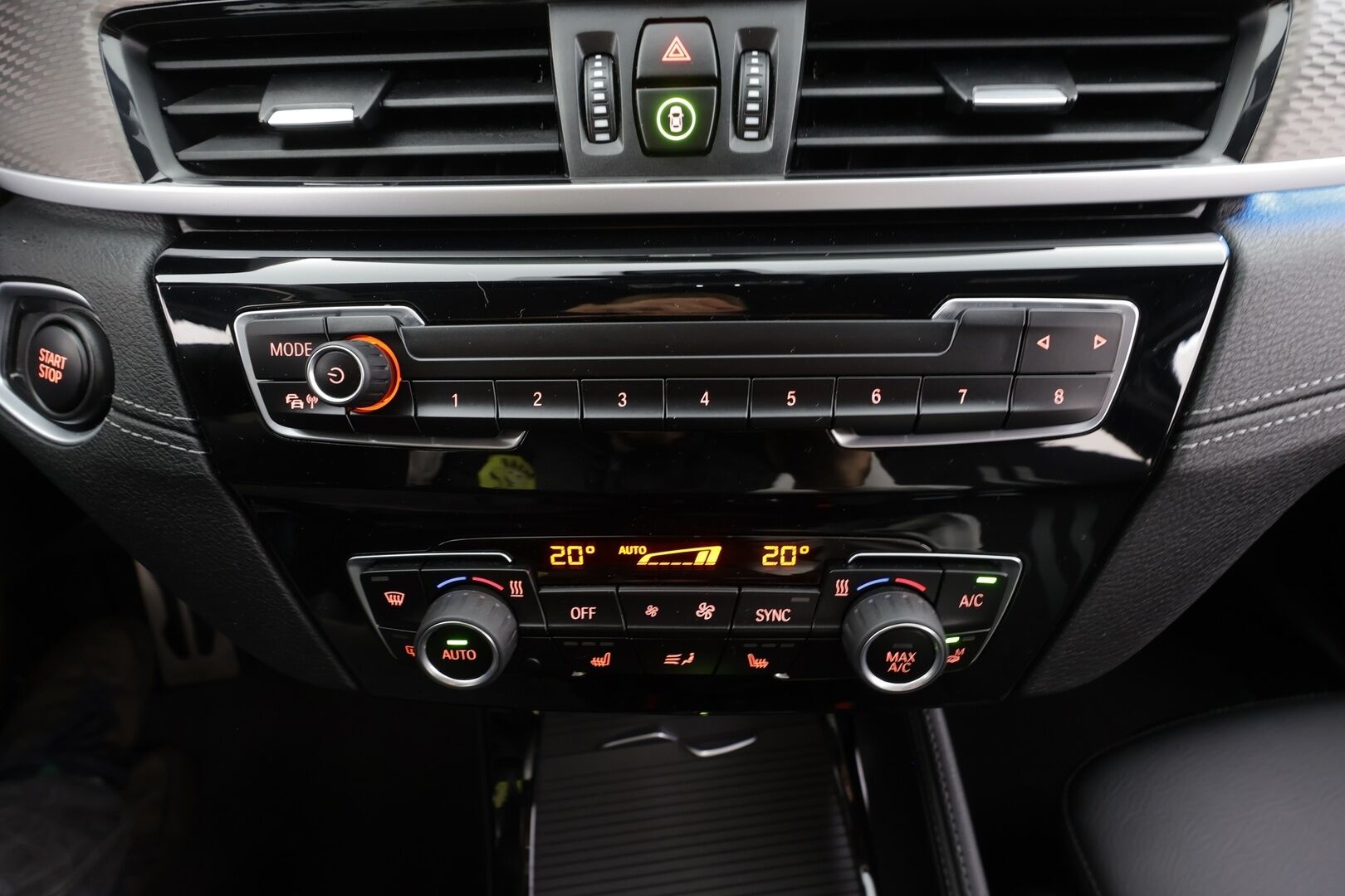 BMW X2 2022 F39 xDrive 25e A Charged Edition M sport - | H&K | Muistipenkki | Vakkari | P.Kamera | HUD | Kaistavahti | Ratinlämmitin | Comfort Access | Sähköluukku | Puolinahat | LED | Navi | Suomi-auto | Kahdet renkaat aluvanteilla | Huippuvarusteet |