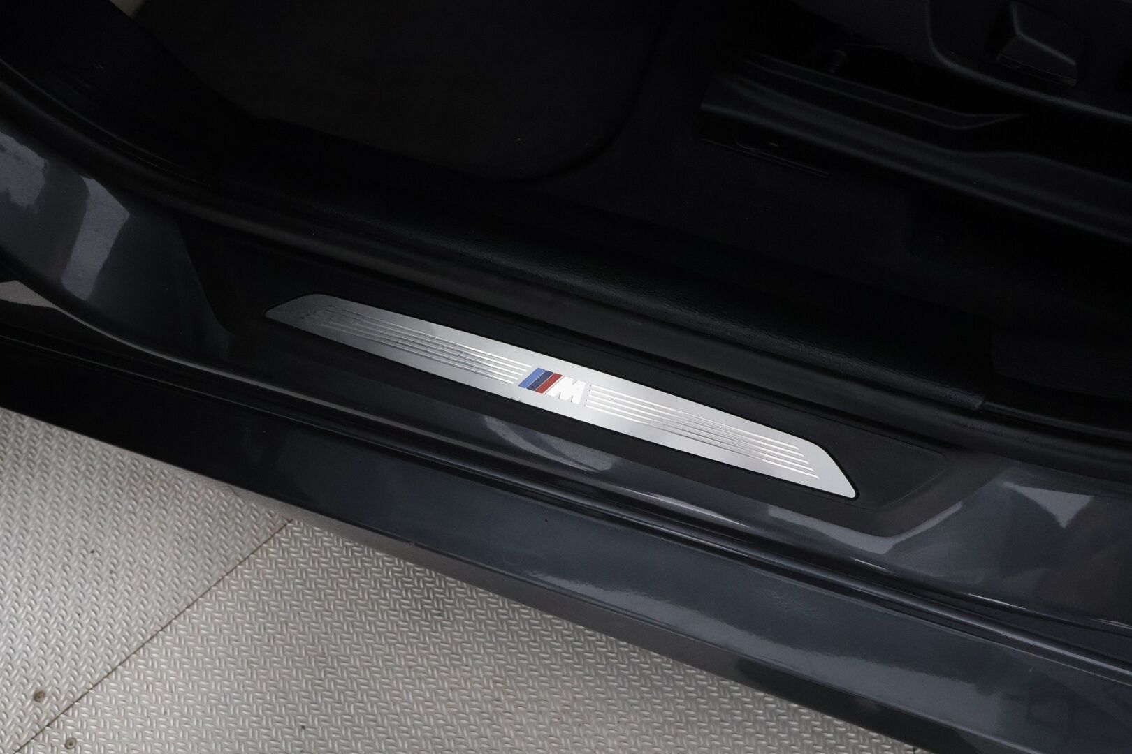BMW X2 2022 F39 xDrive 25e A Charged Edition M sport - | H&K | Muistipenkki | Vakkari | P.Kamera | HUD | Kaistavahti | Ratinlämmitin | Comfort Access | Sähköluukku | Puolinahat | LED | Navi | Suomi-auto | Kahdet renkaat aluvanteilla | Huippuvarusteet |