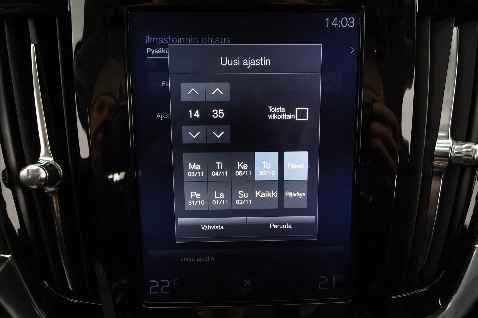 Volvo S90 2017 D4 Business Inscription aut * Webasto / Koukku / ACC / Full-LED / P.Kamera / Sportnahat Muistilla / Navi * - Kahdet renkaat