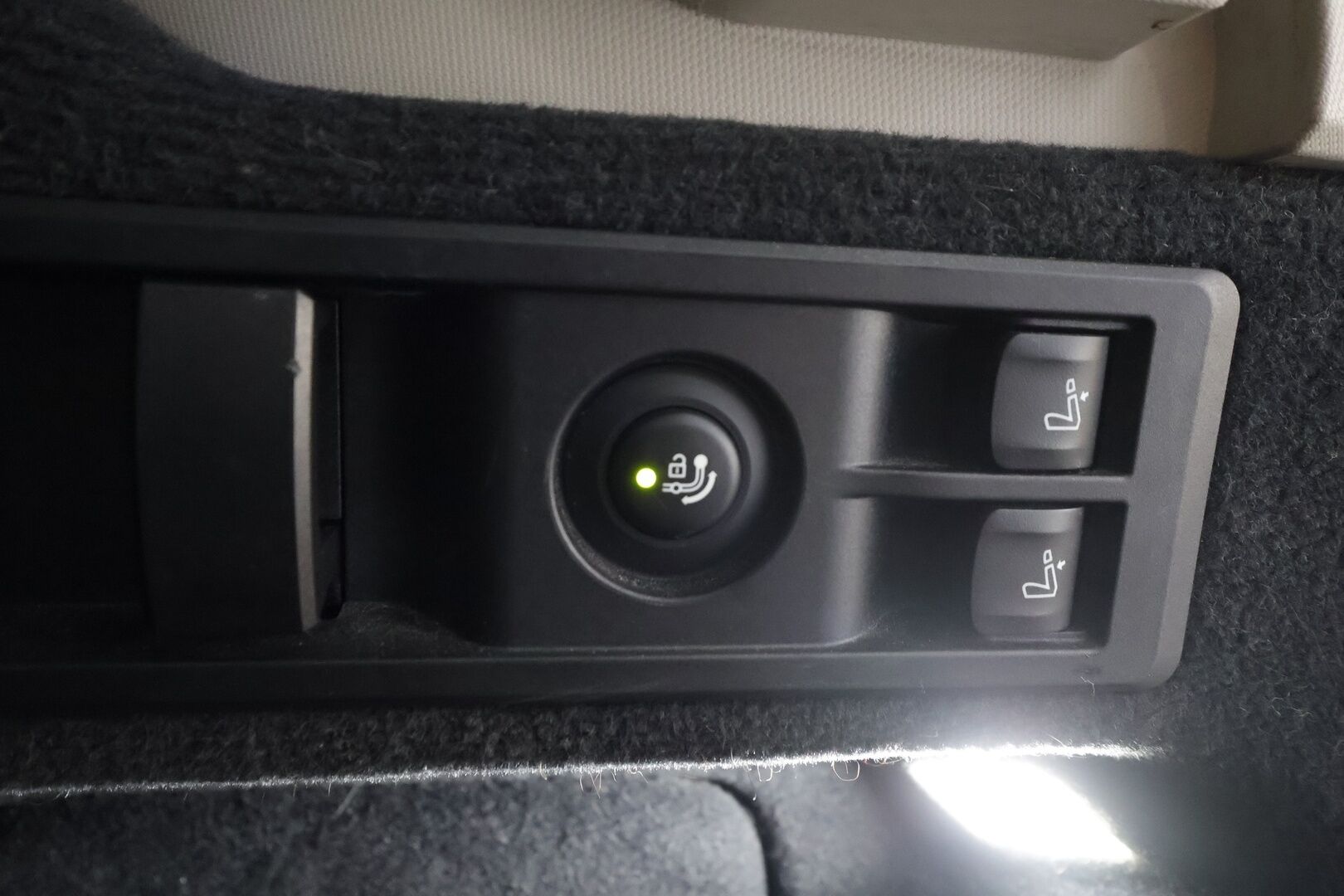 BMW 320 2021 G21 Touring 320d A xDrive Business Luxury MHEV * ACC / P.kamera / LED / Hifi / Panorama / Comfort Access / Koukku * - Lohkolämmitin / Navi / Nahat / Kahdet renkaat aluvanteilla / Hyvät varusteet - HULLUT JOULUT KORKOTARJOUS 2,49% 