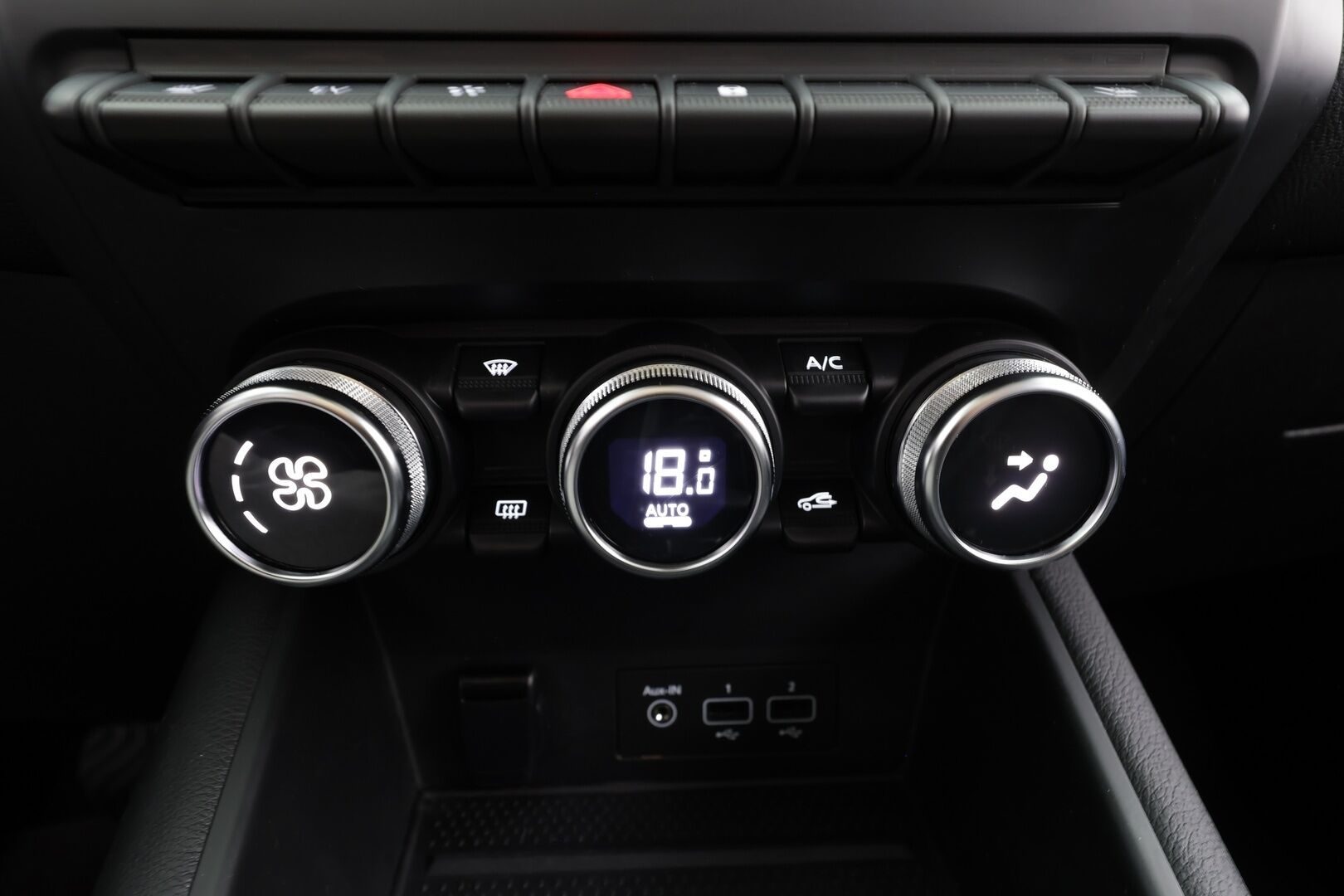 Renault Captur 2021 E-TECH Plug-in hybrid Intens * ACC / LED-Pure Vision / P.Kamera / Navi / Kaistavahti / KeylessGO * - 1-om Suomi-auto / 2x Latauskaapelit / Kahdet renkaat