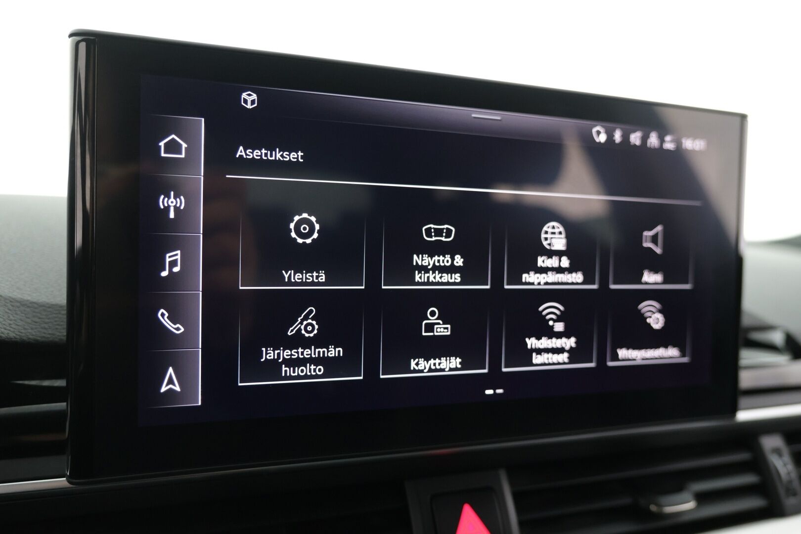 Audi A4 2021 Avant Business S line Comfort Edition 35 TFSI 110 kW MHEV S tronic - Webasto | S-line | Puolinahka | Matrix valot