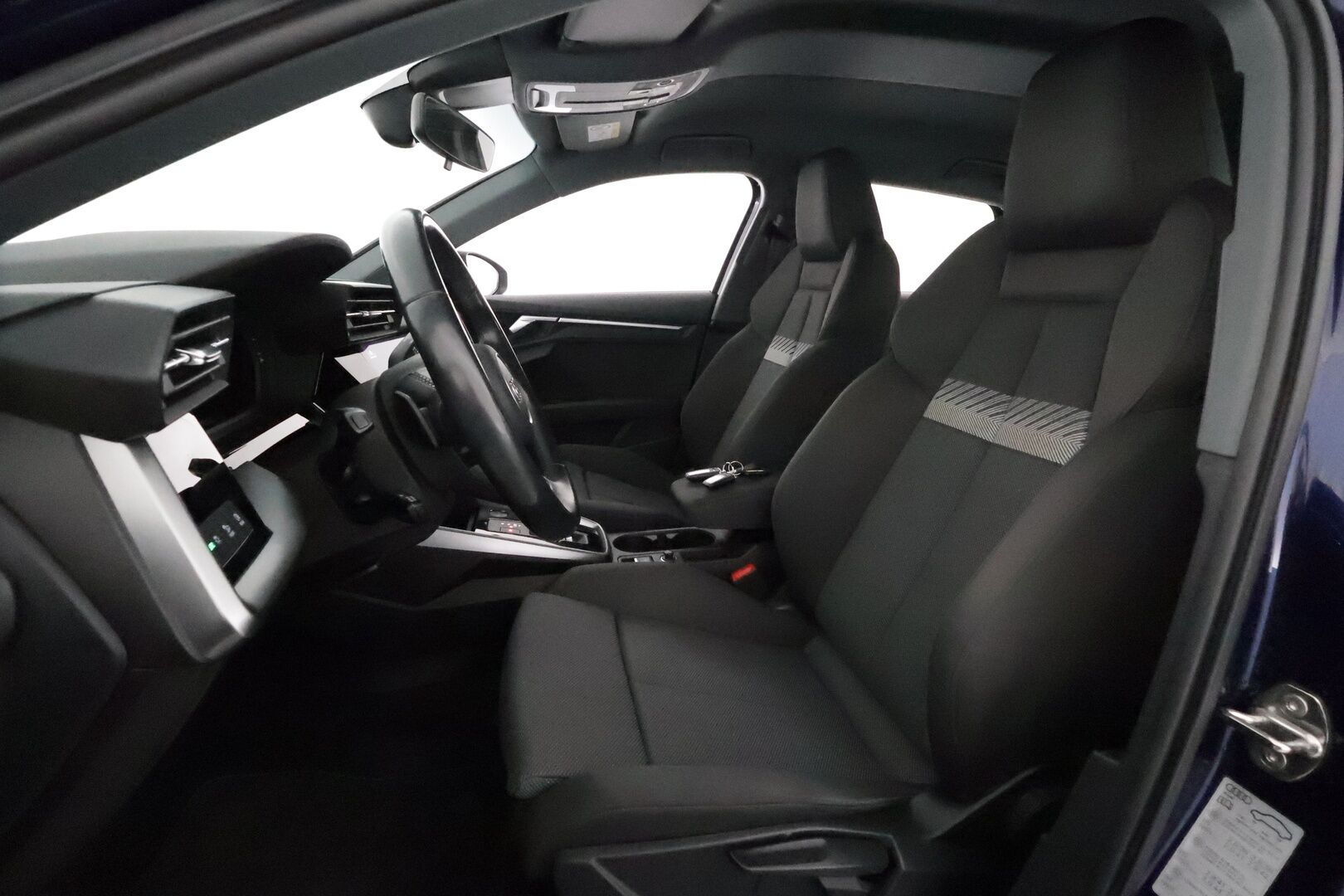 Audi A3 2021 40TFSI e S Tronic *ACC / P.tutkat / LED / Digimittaristo / Sporttipenkit* - Akku kuntotarkastettu SOH 91,1% / 1.Om Suomi-auto / Kahdet renkaat aluvanteilla - Osta nyt, maksa vasta ensi vuonna