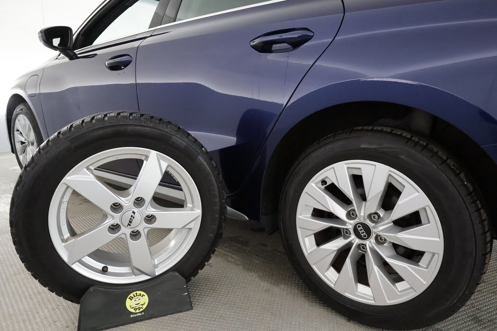 Audi A3 2021 40TFSI e S Tronic *ACC / P.tutkat / LED / Digimittaristo / Sporttipenkit* - Akku kuntotarkastettu SOH 91,1% / 1.Om Suomi-auto / Kahdet renkaat aluvanteilla - Osta nyt, maksa vasta ensi vuonna