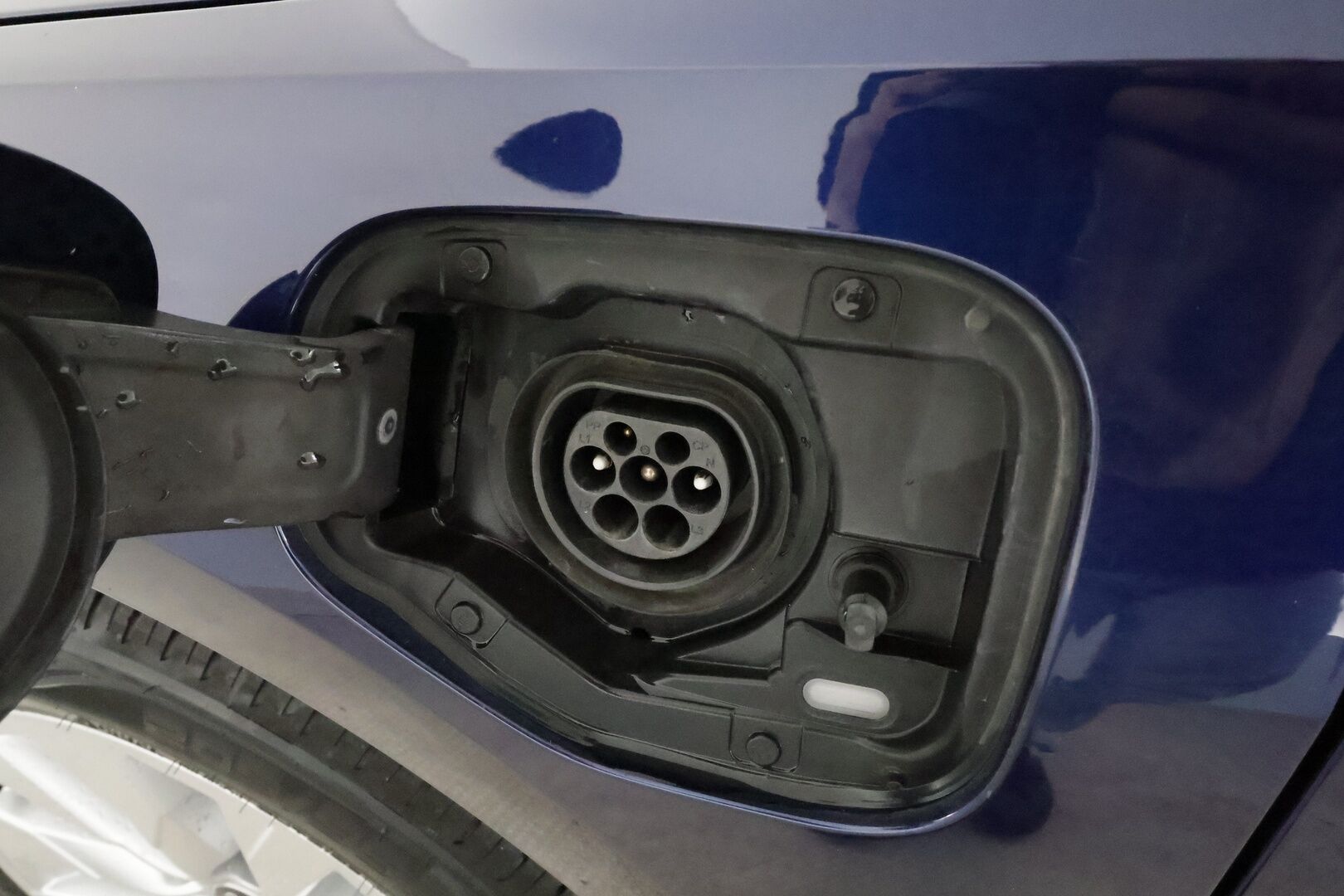 Audi A3 2021 40TFSI e S Tronic *ACC / P.tutkat / LED / Digimittaristo / Sporttipenkit* - Akku kuntotarkastettu SOH 91,1% / 1.Om Suomi-auto / Kahdet renkaat aluvanteilla 