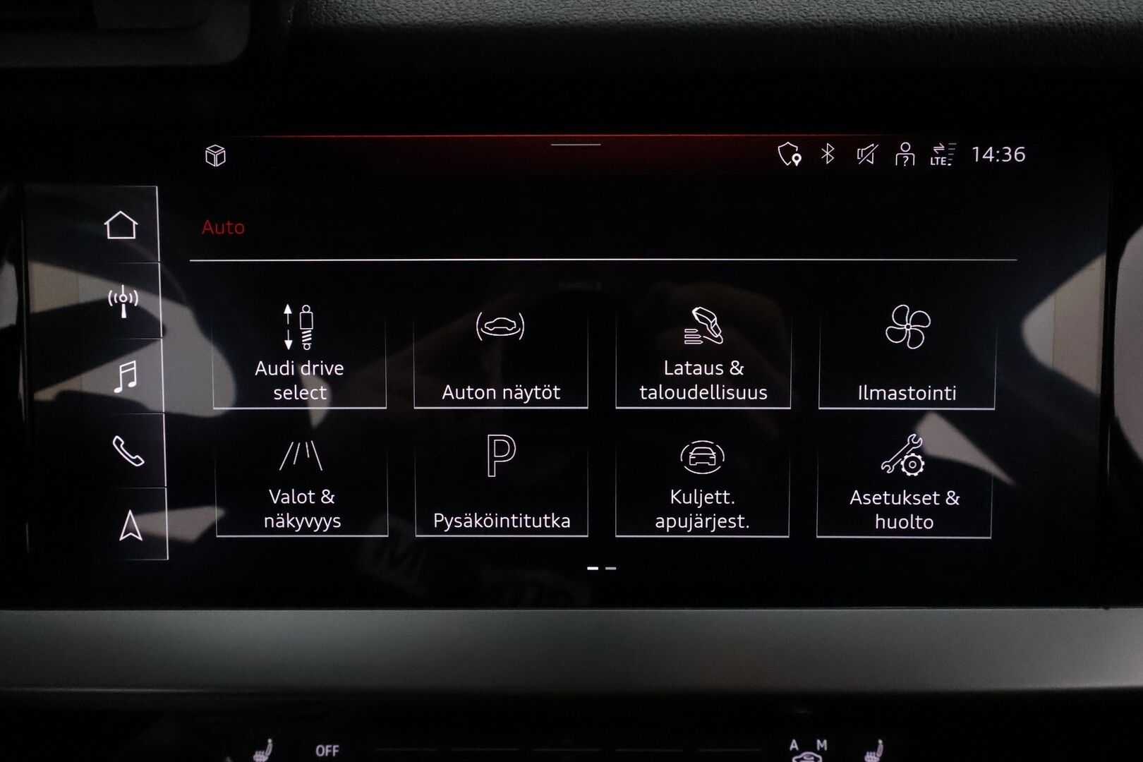 Audi A3 2021 Sportback Business Advanced 40 TFSI e 150kW S tronic / ACC / P.tutkat / LED / Digimittaristo / Sporttipenkit* - Akku kuntotarkastettu SOH 91,1% / 1.Om Suomi-auto / Kahdet renkaat aluvanteilla 