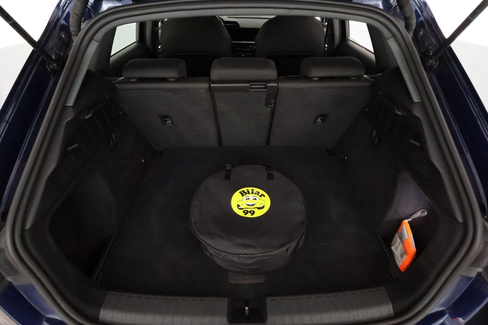 Audi A3 2021 40TFSI e S Tronic *ACC / P.tutkat / LED / Digimittaristo / Sporttipenkit* - Akku kuntotarkastettu SOH 91,1% / 1.Om Suomi-auto / Kahdet renkaat aluvanteilla - Osta nyt, maksa vasta ensi vuonna