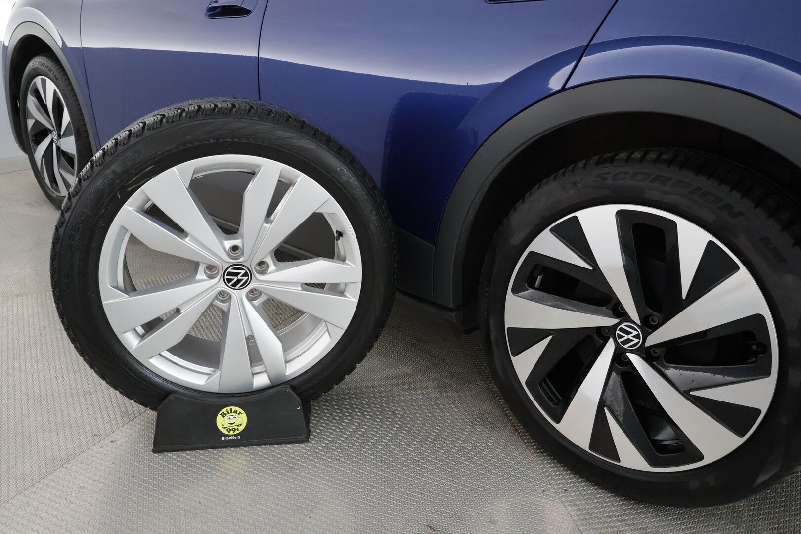 Volkswagen ID.4 2021 Pro Performance Family 150 kW **Lasikatto / Lämpöpumppu / Matrix LED / Adapt.vakkari / P.kamera** - 1.om suomi-auto / kahdet aluvanteet renkailla
