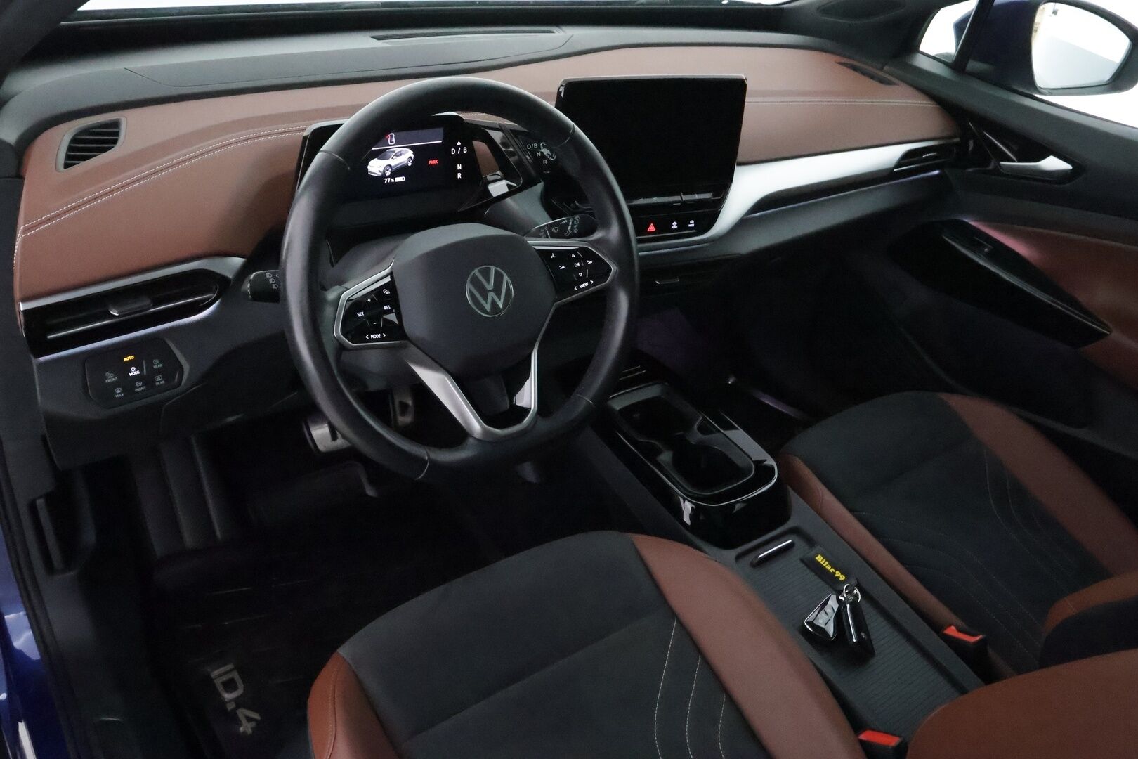 Volkswagen ID.4 2021 Pro Performance Family 150 kW **Lasikatto / Lämpöpumppu / Matrix LED / Adapt.vakkari / P.kamera** - 1.om suomi-auto / kahdet aluvanteet renkailla