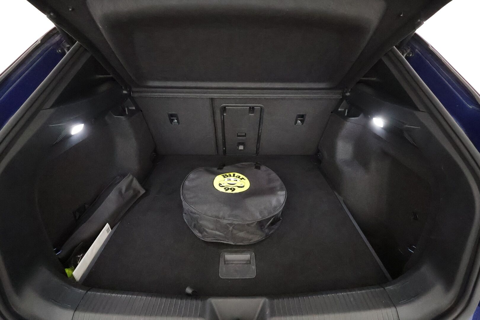 Volkswagen ID.4 2021 Pro Performance Family 150 kW **Lasikatto / Lämpöpumppu / Matrix LED / Adapt.vakkari / P.kamera** - 1.om suomi-auto / kahdet aluvanteet renkailla