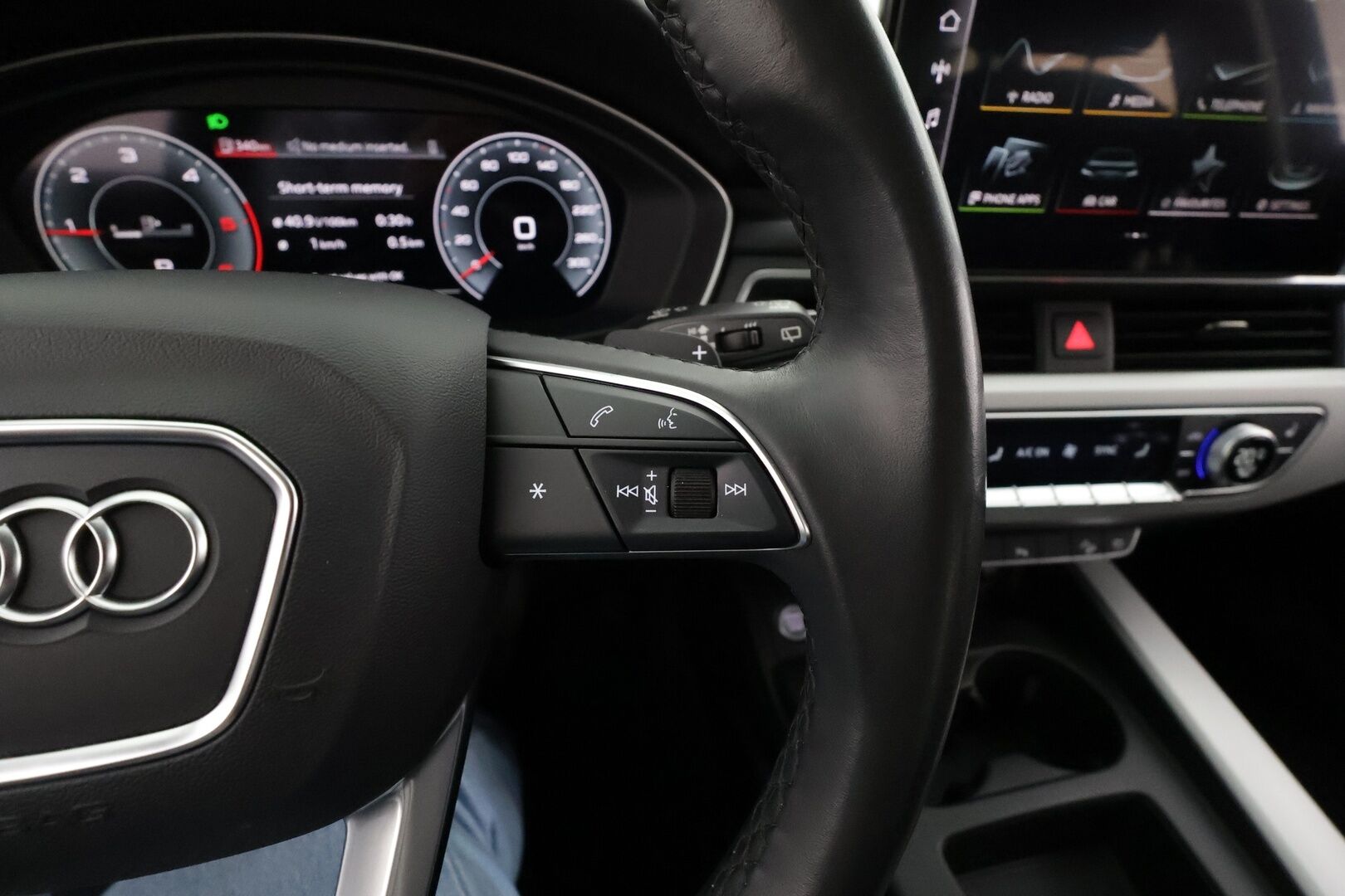 Audi A4 ALLROAD 2022 Business 40 TDI 150 kW MHEV quattro S tronic * ACC / P.kamera / Matrix LED / Koukku / Digimittaristo / Sporttipenkit * - 1.Om Suomi-auto / Kahdet renkaat aluvanteilla / Merkkihuollettu - HULLUT AVAJAISHULINAT KORKOTARJOUS 3,29 %