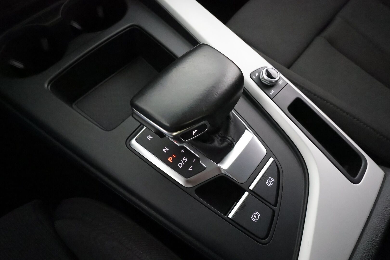 Audi A4 allroad quattro 2022 Business 40 TDI 150 kW MHEV quattro S tronic * ACC / P.kamera / Matrix LED / Koukku / Digimittaristo / Sporttipenkit * - 1.Om Suomi-auto / Kahdet renkaat aluvanteilla / Merkkihuollettu - HULLUT AVAJAISHULINAT KORKOTARJOUS 3,29 %