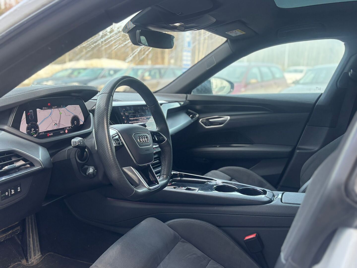 Audi E-TRON GT 2022 60 quattro *HUD! / B&O / ACC / 360° / Ilma-alusta / 14-penkit* - Huippu siisti! / S-line! / Hud! / Flektit tehty! / B&O! /