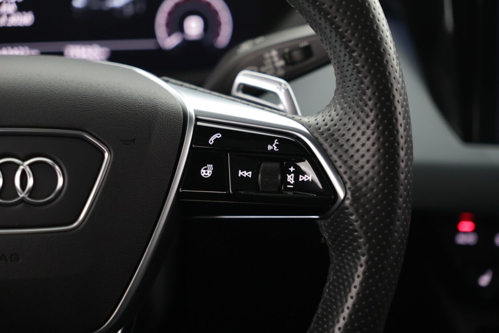 Audi E-TRON GT 2022 60 quattro S-Line * HUD / B&O / ACC / 360° / Ilma-alusta / 14-penkit * - Huippusiisti! / Flektit tehty / Todella hieno yksilö!