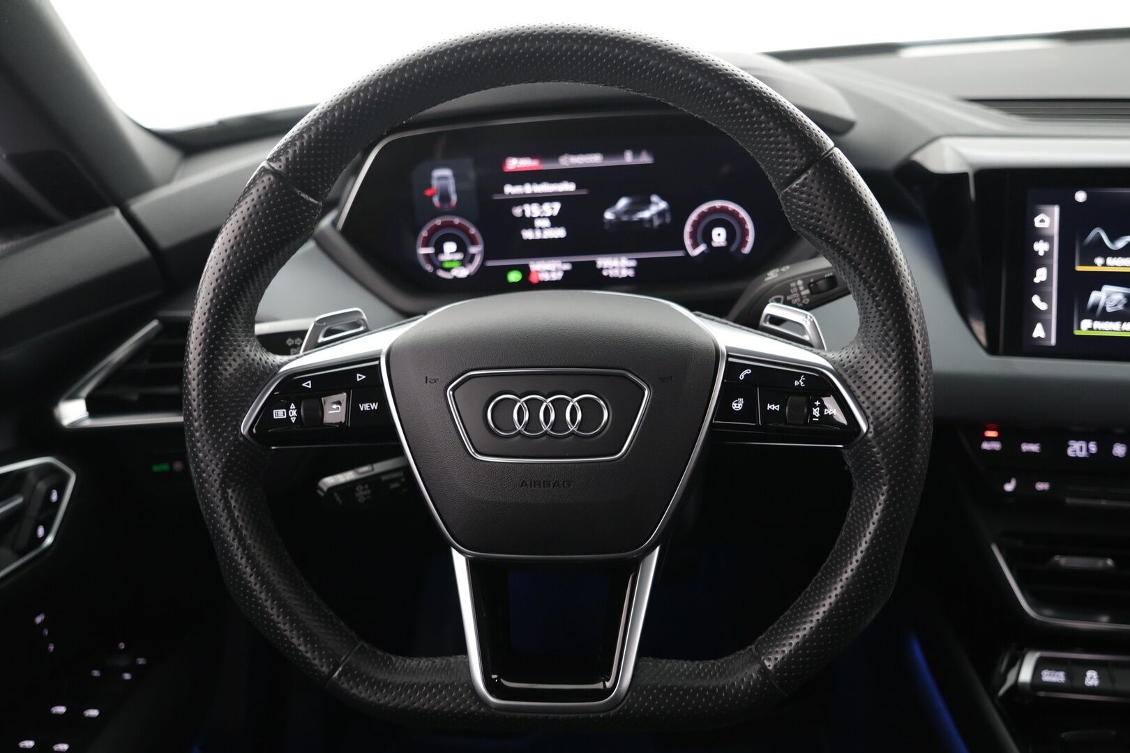 Audi E-TRON GT 2022 60 quattro S-Line * HUD / B&O / ACC / 360° / Ilma-alusta / 14-penkit * - Huippusiisti! / Flektit tehty / Todella hieno yksilö!