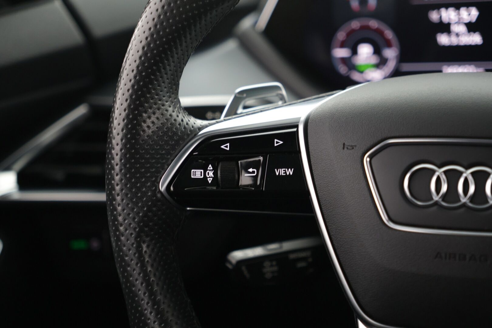 Audi E-TRON GT 2022 60 quattro S-Line * HUD / B&O / ACC / 360° / Ilma-alusta / 14-penkit * - Huippusiisti! / Flektit tehty / Todella hieno yksilö!