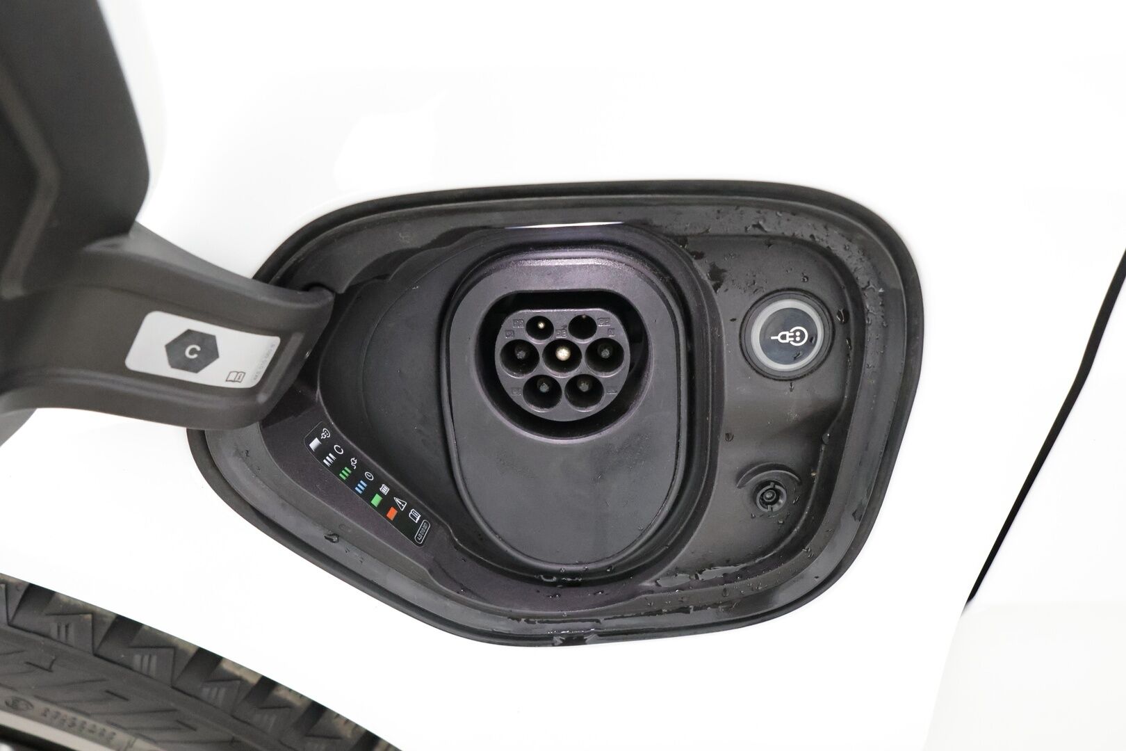 Audi e-tron GT 2022 60 quattro*Lämpöpumppu / ACC/ Ilma-alusta / Teknologia paketti / Matrix LED / Lasikatto / Nahka-alcantara Sporttipenkit* - 2,99 % KORKOTARJOUS TÄHÄN AUTOON - *Uudet kesärenkaat ja 2x alut / Suomi-auto / Supersiisti*