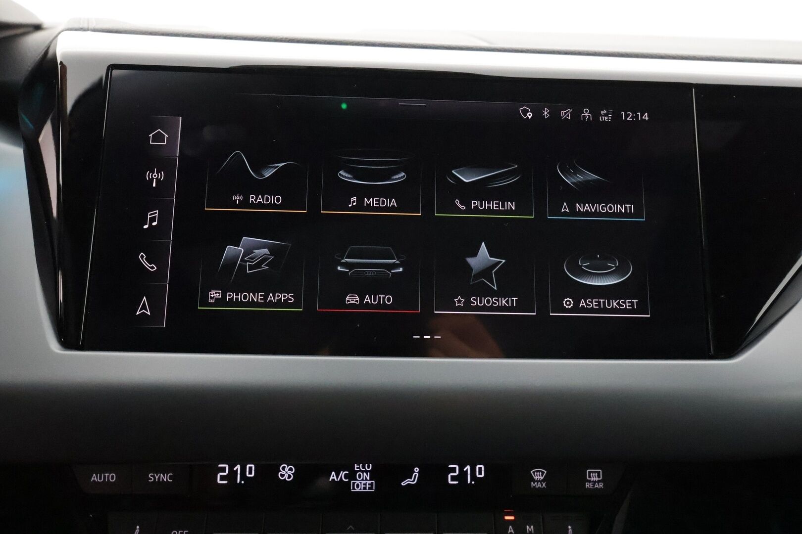 Audi e-tron GT 2022 60 quattro*Lämpöpumppu / ACC/ Ilma-alusta / Teknologia paketti / Matrix LED / Lasikatto / Nahka-alcantara Sporttipenkit* - 2,99 % KORKOTARJOUS TÄHÄN AUTOON - *Uudet kesärenkaat ja 2x alut / Suomi-auto / Supersiisti*