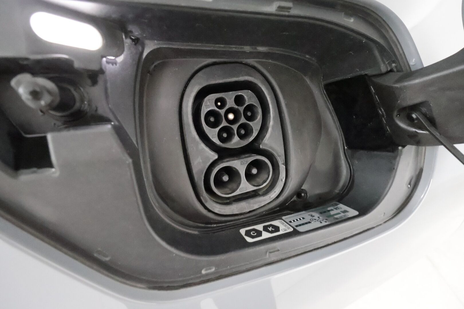 Volkswagen ID.3 2021 Pro S 150 kW, akku 77 kWh ** Lämpöpumppu / Adapt.vakkari / IQ LED / HUD / Hierovat sporttipenkit / Keyless - Akku kuntotarkastettu / P.kamera / Apple&Android / 2x renkaat 