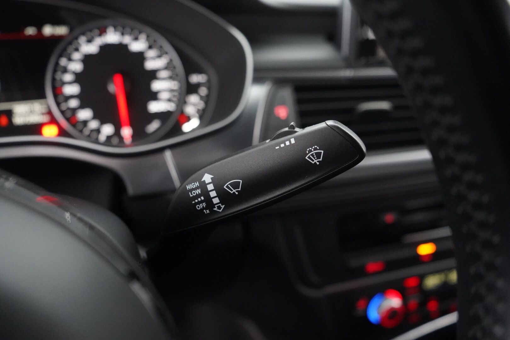 Audi A7 2014 MYYDÄÄN HUUTOKAUPAT.COM - Kahdet renkaat alumiinivantein / Juuri huollettu / Mekatroniikka uusittu / Juuri katsastettu