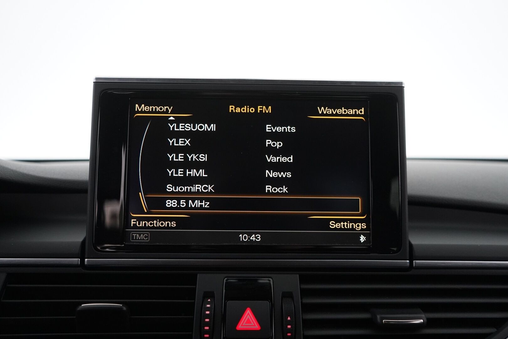 Audi A7 2014 MYYDÄÄN HUUTOKAUPAT.COM - Kahdet renkaat alumiinivantein / Juuri huollettu / Mekatroniikka uusittu / Juuri katsastettu