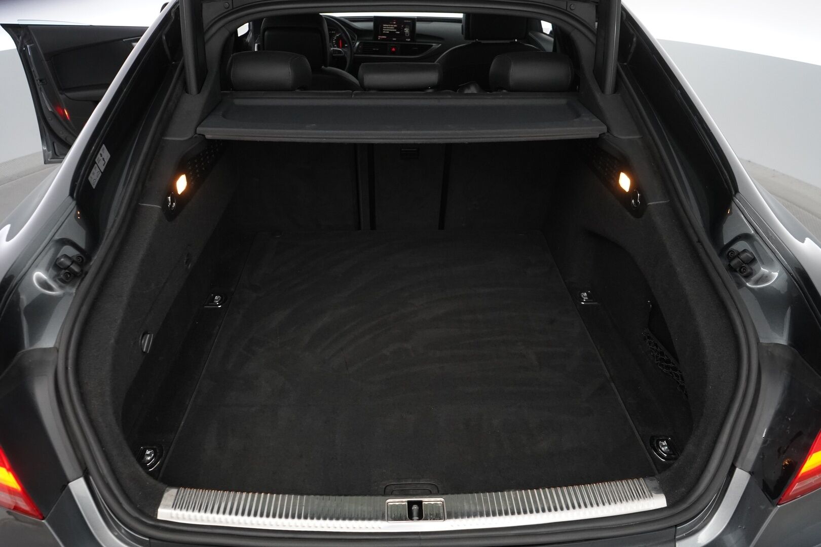 Audi A7 2014 3,0 V6 TFSI Business S-line quattro S tronic Start-Stop *Bose / Nahat / Koukku / S.kontti / Kattoluukku* - Kahdet renkaat alumiinivantein / Juuri huollettu / Mekatroniikka uusittu / Juuri katsastettu