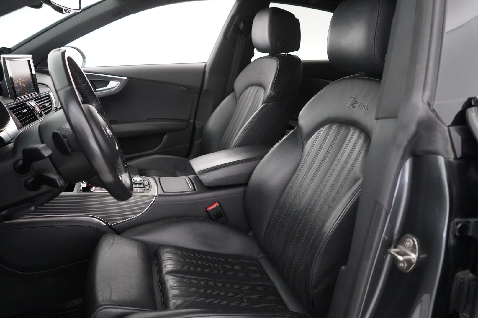 Audi A7 2014 MYYDÄÄN HUUTOKAUPAT.COM - Kahdet renkaat alumiinivantein / Juuri huollettu / Mekatroniikka uusittu / Juuri katsastettu