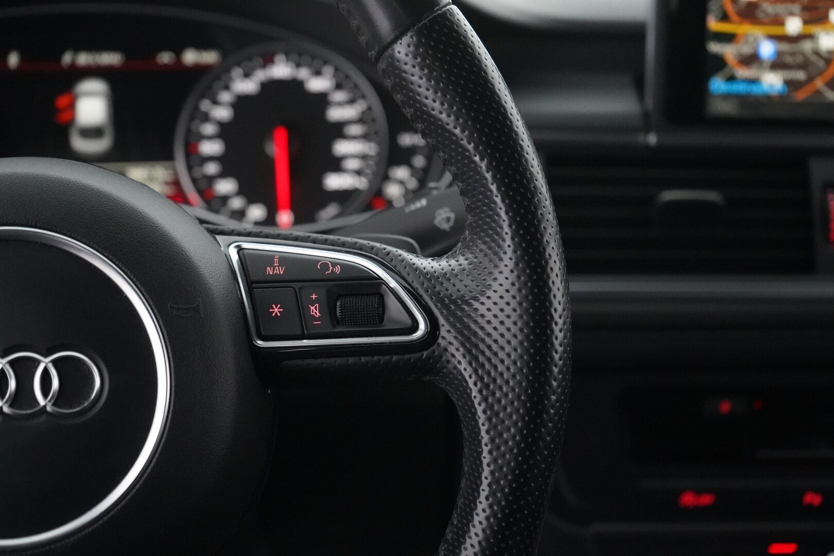 Audi A7 2014 MYYDÄÄN HUUTOKAUPAT.COM - Kahdet renkaat alumiinivantein / Juuri huollettu / Mekatroniikka uusittu / Juuri katsastettu