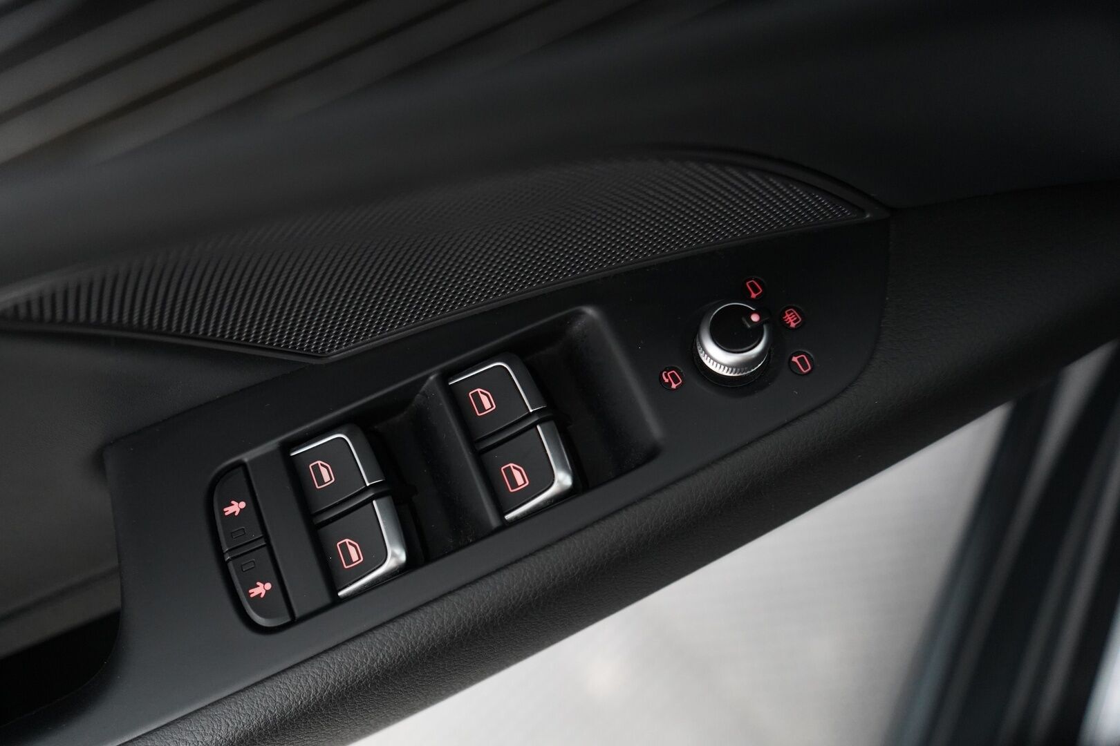 Audi A7 2014 3,0 V6 TFSI Business S-line quattro S tronic Start-Stop *Bose / Nahat / Koukku / S.kontti / Kattoluukku* - Kahdet renkaat alumiinivantein / Juuri huollettu / Mekatroniikka uusittu / Juuri katsastettu