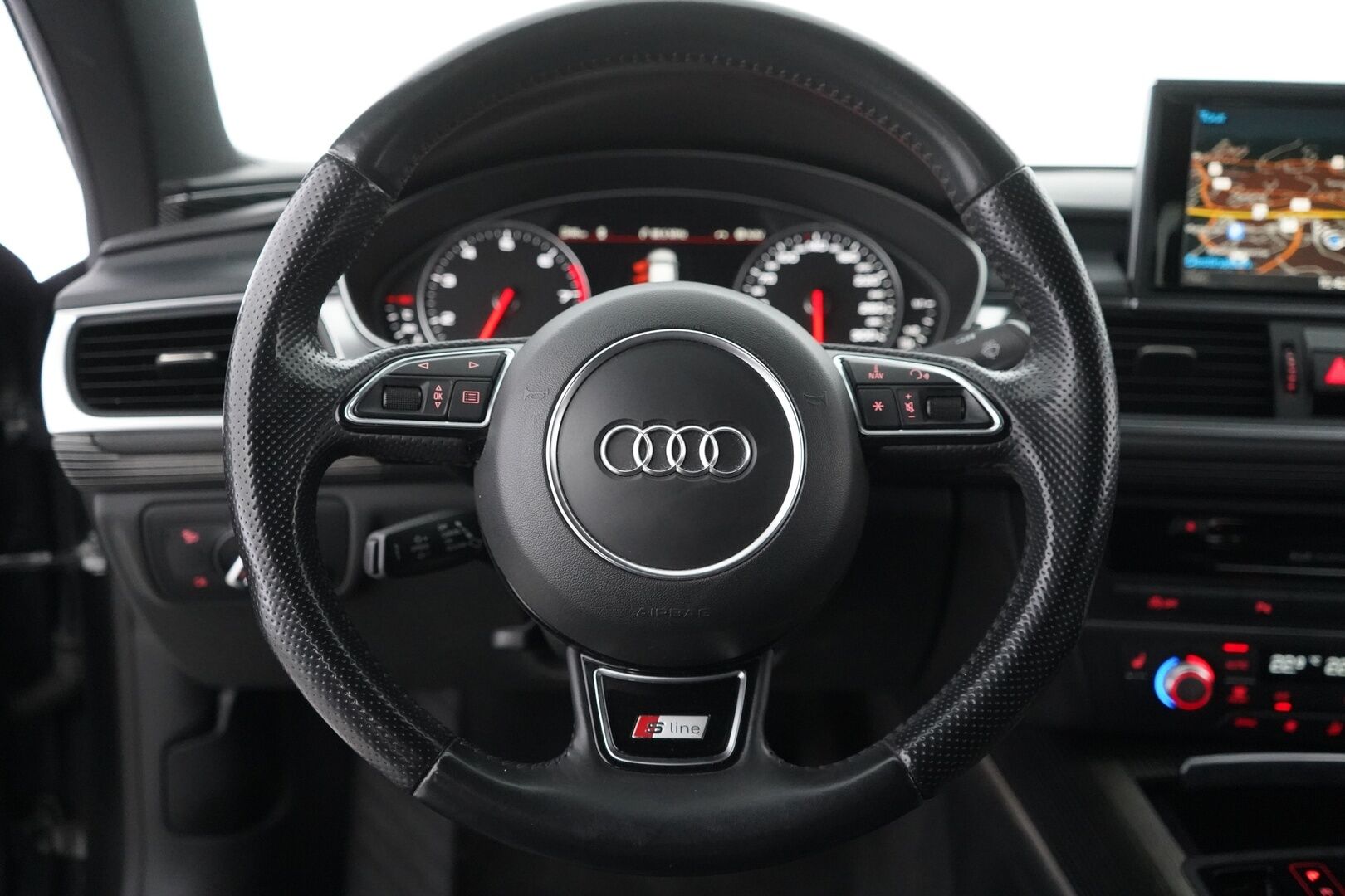 Audi A7 2014 MYYDÄÄN HUUTOKAUPAT.COM - Kahdet renkaat alumiinivantein / Juuri huollettu / Mekatroniikka uusittu / Juuri katsastettu