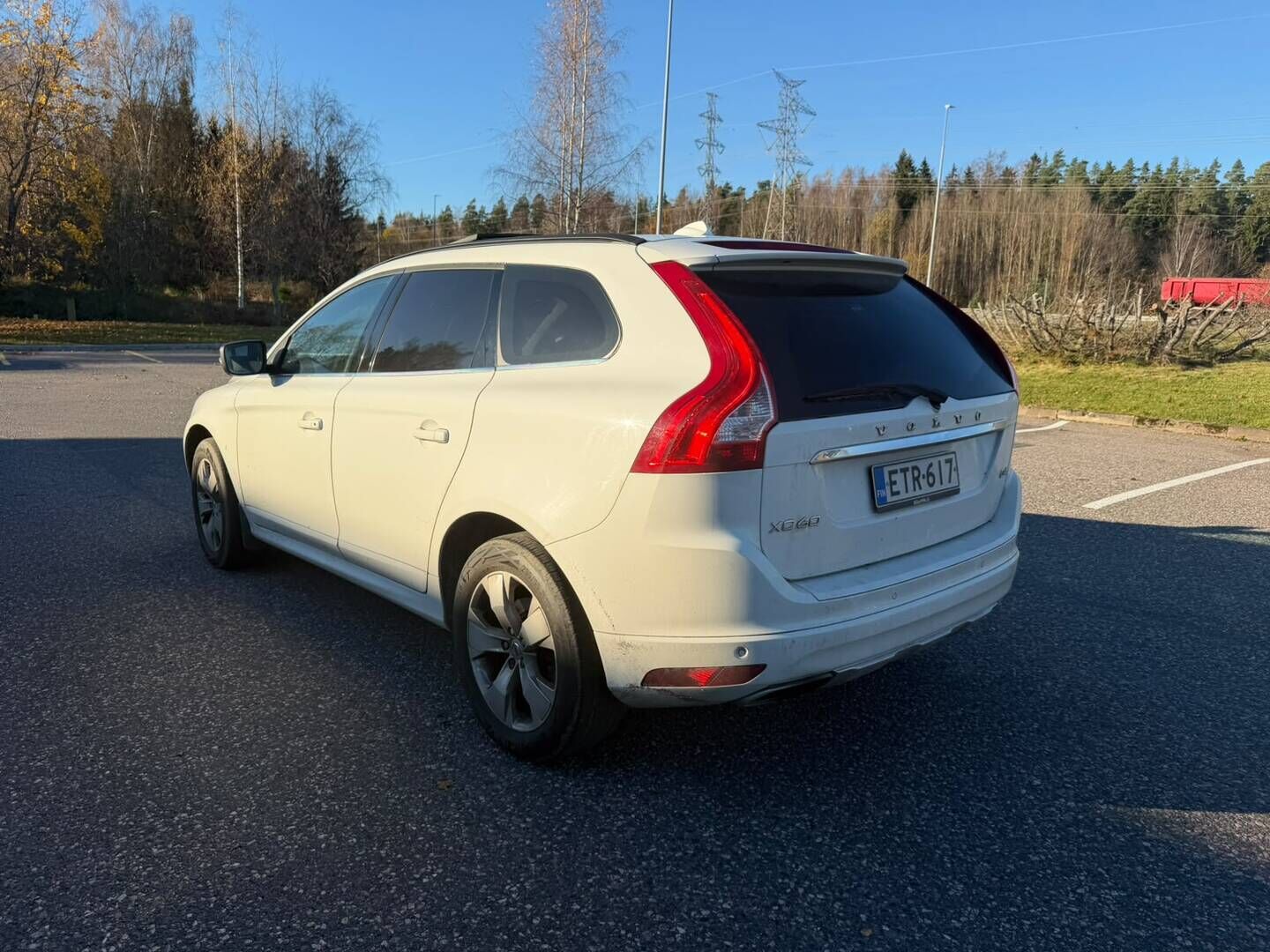 Volvo XC60 2014 D4 Momentum - | Juuri tullut! | Panoraama | Webasto | Vakkari | Tutkat | Led-Lisävalo | Navi |