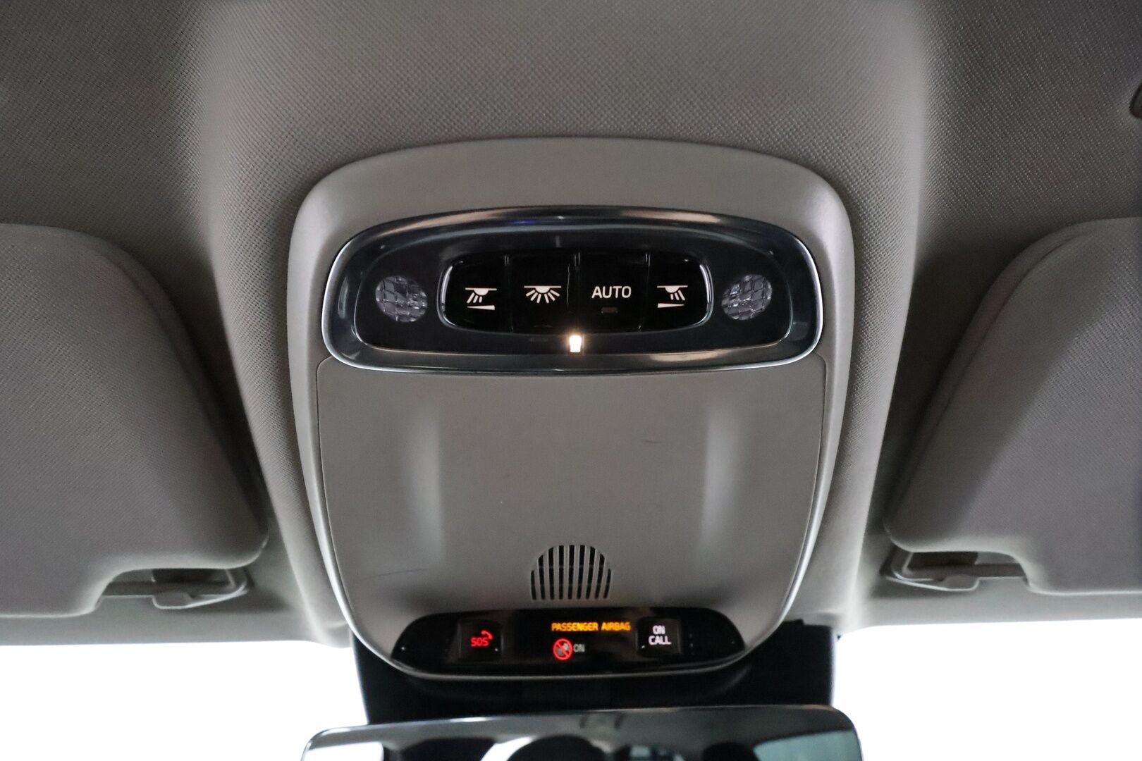 Volvo V90 2018 D3 Momentum Business aut - Webasto / Adapt.Vakkari / Adapt.LED / Vetokoukku / Ratinlämmitys / VOC / Peruutustutka / Jakopää tehty!
