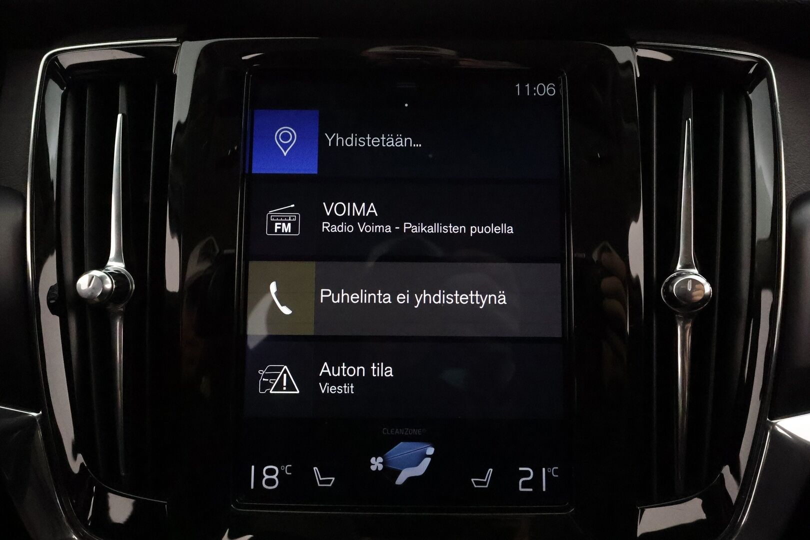 Volvo V90 2018 D3 Momentum Business aut - Webasto / Adapt.Vakkari / Adapt.LED / Vetokoukku / Ratinlämmitys / VOC / Peruutustutka / Jakopää tehty!