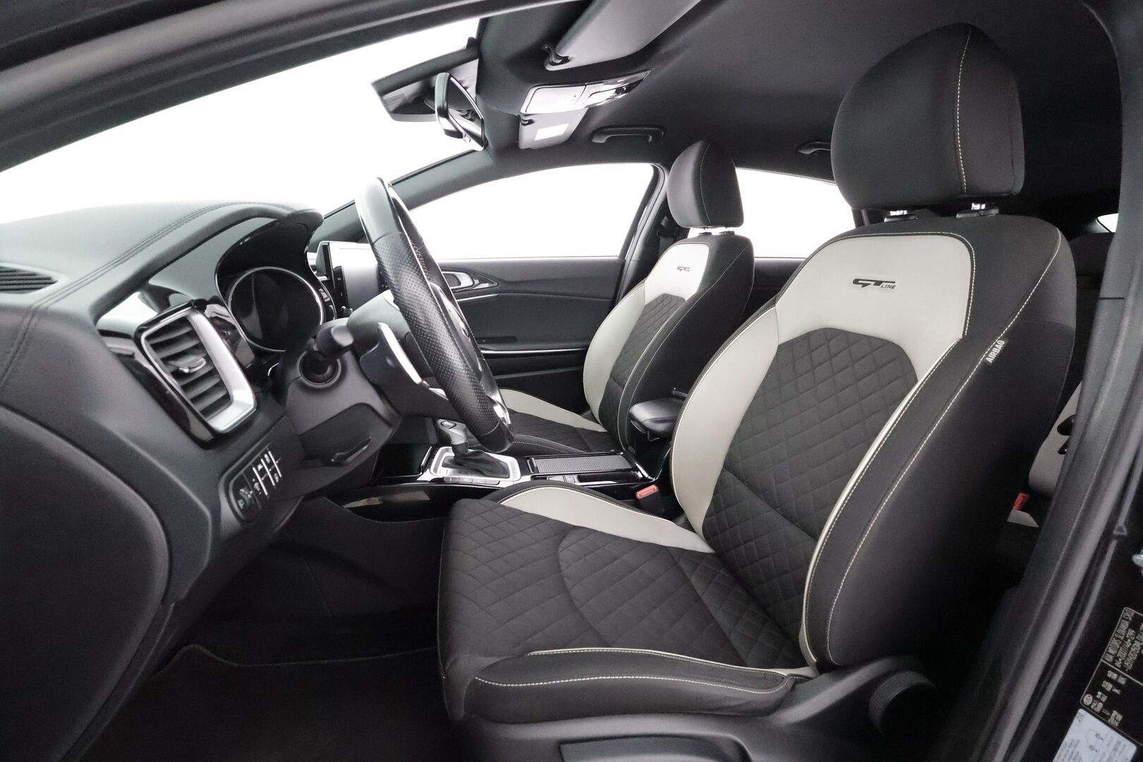 Kia ProCeed 2021 1,5 T-GDI 160hv GT-Line DCT - Suomiauto | Facelift | Peruutuskamera | Apple&Android | Puolinahkasisusta | Ratinlämmitys | 2x Renkaat Aluvantein!