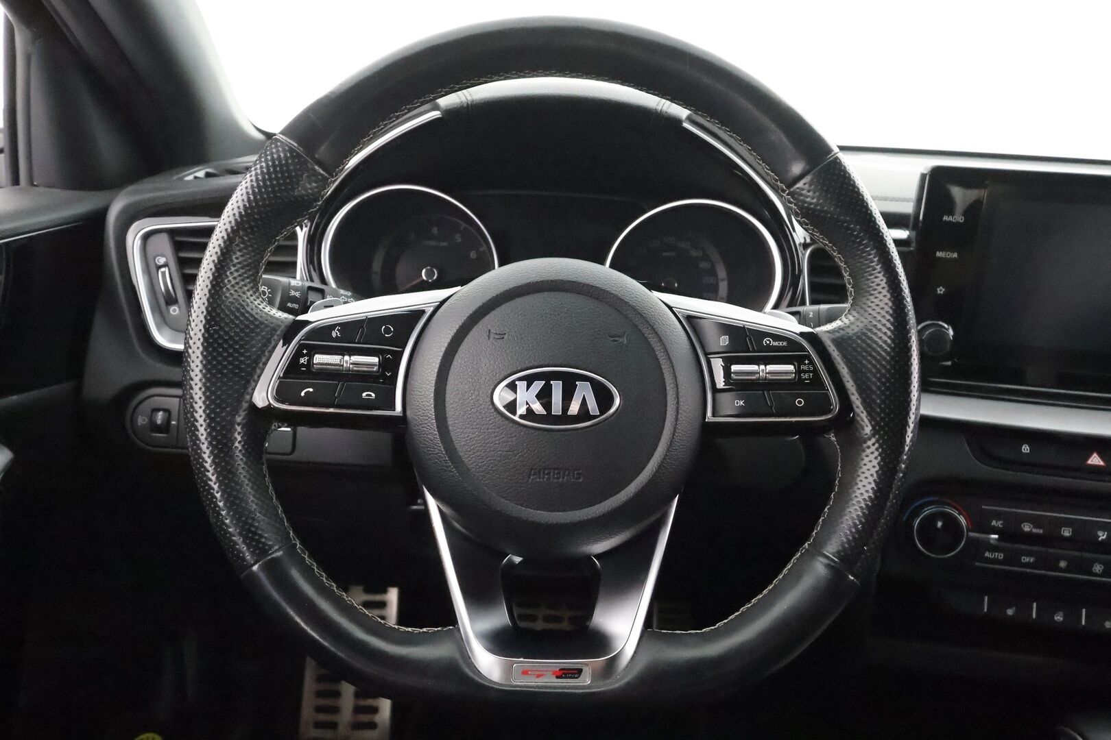Kia ProCeed 2021 1,5 T-GDI 160hv GT-Line DCT - Suomiauto | Facelift | Peruutuskamera | Apple&Android | Puolinahkasisusta | Ratinlämmitys | 2x Renkaat Aluvantein!