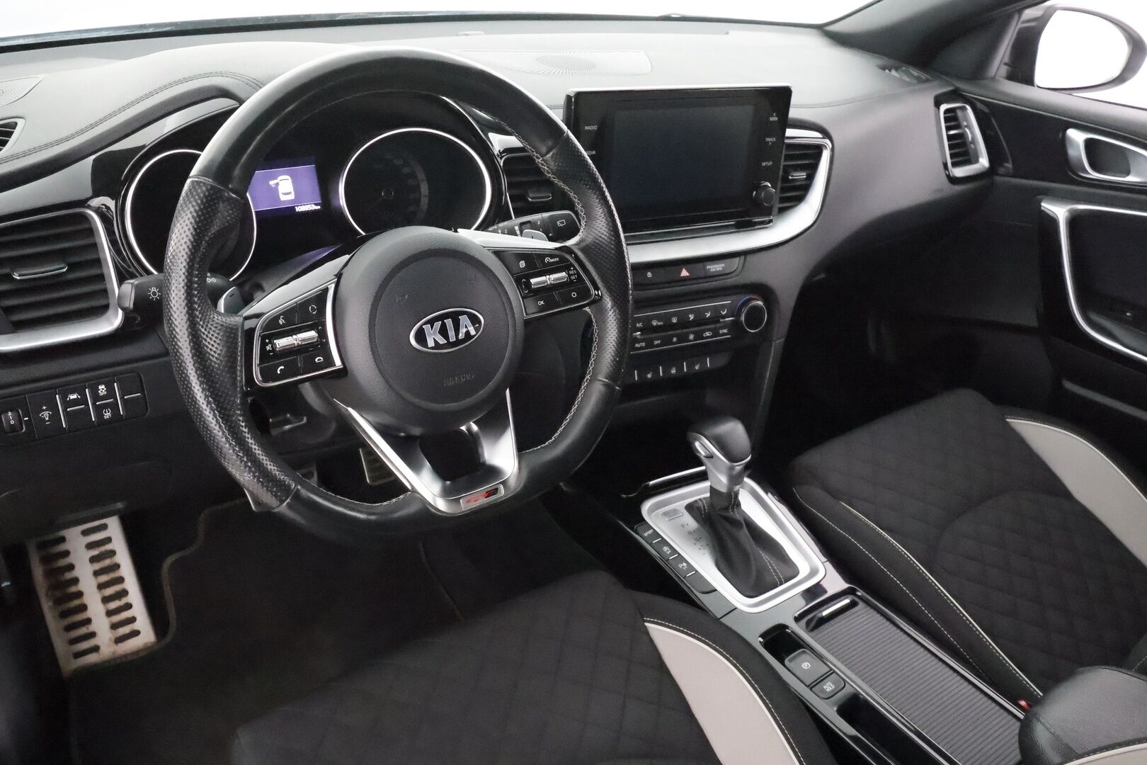 Kia ProCeed 2021 1,5 T-GDI 160hv GT-Line DCT - Suomiauto | Facelift | Peruutuskamera | Apple&Android | Puolinahkasisusta | Ratinlämmitys | 2x Renkaat Aluvantein!