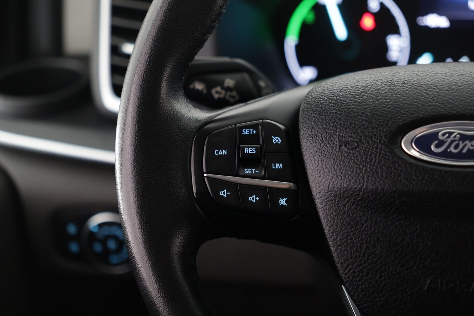 Ford Tourneo 2020 Tourneo Custom / Nahkapenkit / Kuljettajanistuin sähköinen / Vakkari - Todella siisti! / Kahdet Renkaat - HULLUT AVAJAISHULINAT KORKOTARJOUS 3,29 %