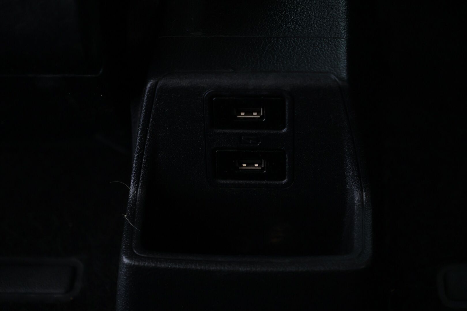 Ford Tourneo 2020 Tourneo Custom / Nahkapenkit / Kuljettajanistuin sähköinen / Vakkari - Todella siisti! / Kahdet Renkaat - HULLUT AVAJAISHULINAT KORKOTARJOUS 3,29 %