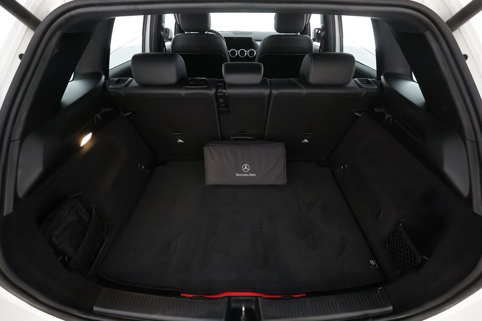 Mercedes-Benz B 2021 250e A Business Style Edition EQ Power * Vakkari / LED-High Performance / P.kamera / Sporttipenkit / Sisätilanlämmitin * - 1-om Suomi-auto / 2x Latauskaapelit / Kahdet renkaat / Akkutesti 95,5%