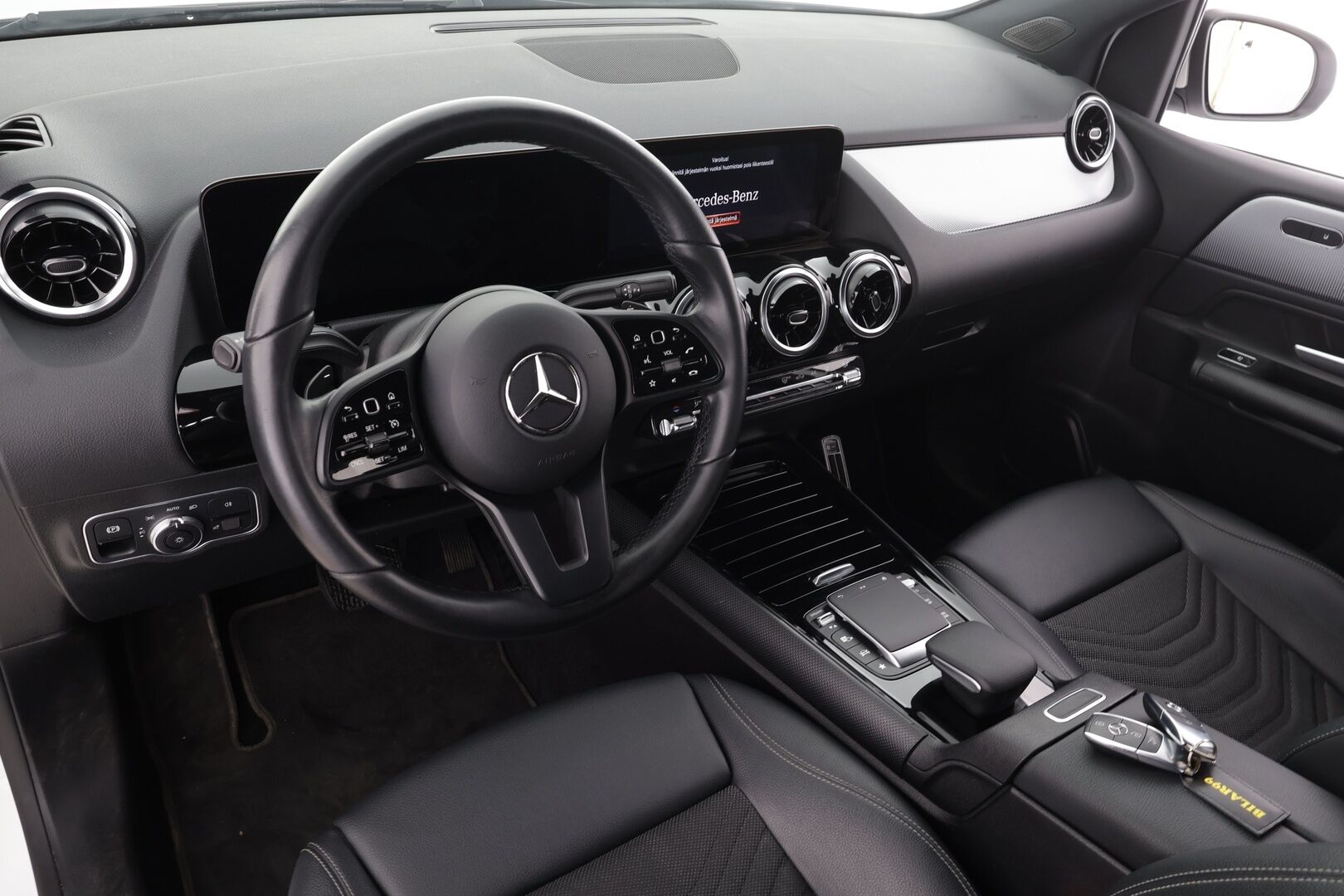 Mercedes-Benz B 2021 250e A Business Style Edition EQ Power * Vakkari / LED-High Performance / P.kamera / Sporttipenkit / Sisätilanlämmitin * - 1-om Suomi-auto / 2x Latauskaapelit / Kahdet renkaat / Akkutesti 95,5%