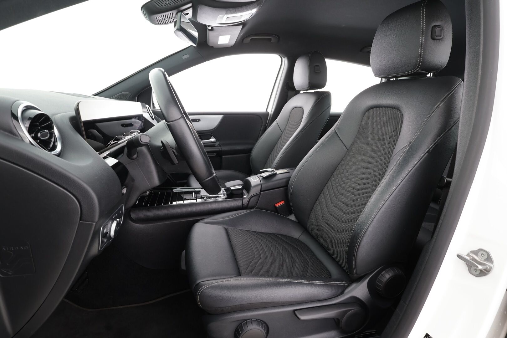 Mercedes-Benz B 2021 250e A Business Style Edition EQ Power * Vakkari / LED-High Performance / P.kamera / Sporttipenkit / Sisätilanlämmitin * - 1-om Suomi-auto / 2x Latauskaapelit / Kahdet renkaat / Akkutesti 95,5%