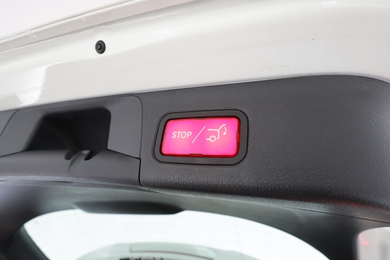 Mercedes-Benz B 2021 250e A Business Style Edition EQ Power * Vakkari / LED-High Performance / P.kamera / Sporttipenkit / Sisätilanlämmitin * - 1-om Suomi-auto / 2x Latauskaapelit / Kahdet renkaat / Akkutesti 95,5%