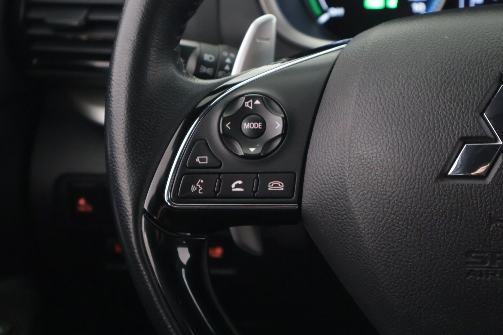 Mitsubishi Eclipse 2021 2.4 PHEV Instyle 4WD - */ Tehdastakuu / Merkkihuollettu / 360-kamera / BLIS / Adapt. vakkari / CarPlay / Koukku / Lohko / Juuri saapunut /*