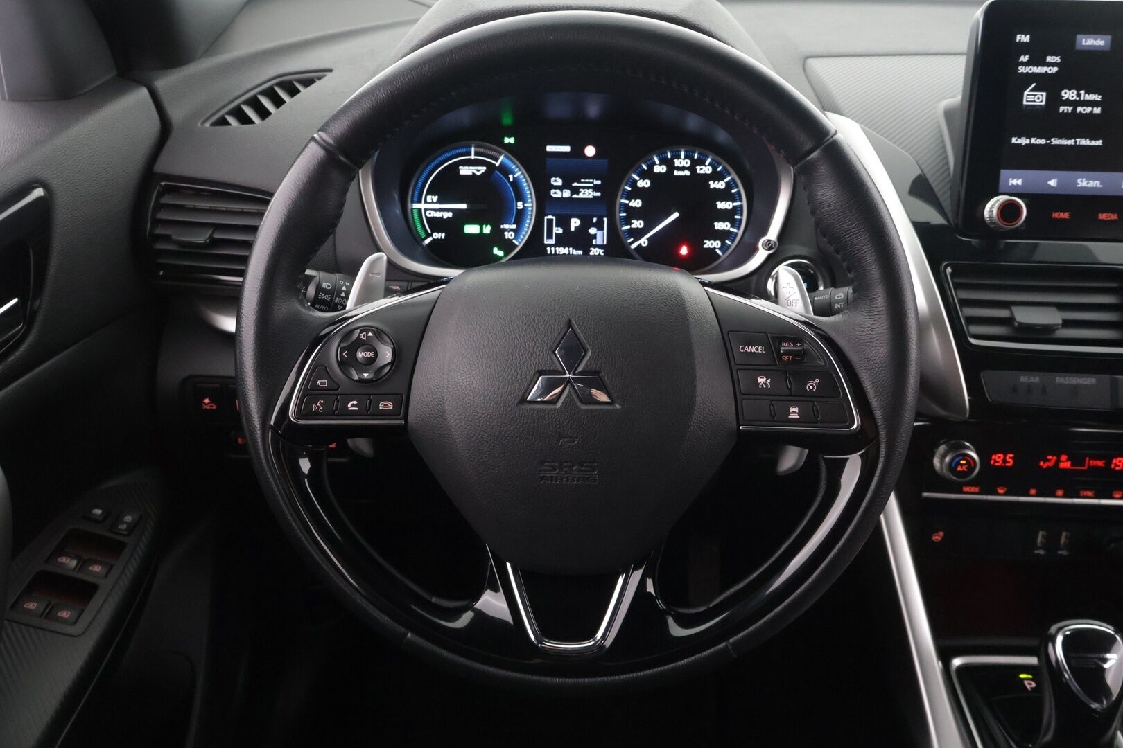 Mitsubishi Eclipse 2021 2.4 PHEV Instyle 4WD - */ Tehdastakuu / Merkkihuollettu / 360-kamera / BLIS / Adapt. vakkari / CarPlay / Koukku / Lohko / Juuri saapunut /*