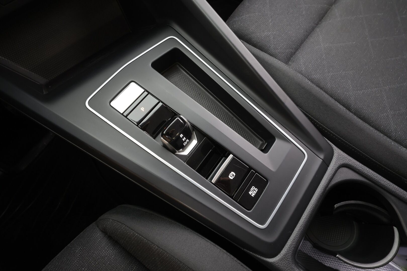 Volkswagen Golf 2021 Variant 1,0 eTSI (MHEV) 81 kW DSG - | ACC | Webasto | P.kamera | LED | Apple&Android |Kahdet Renkaat | Suomi-auto |