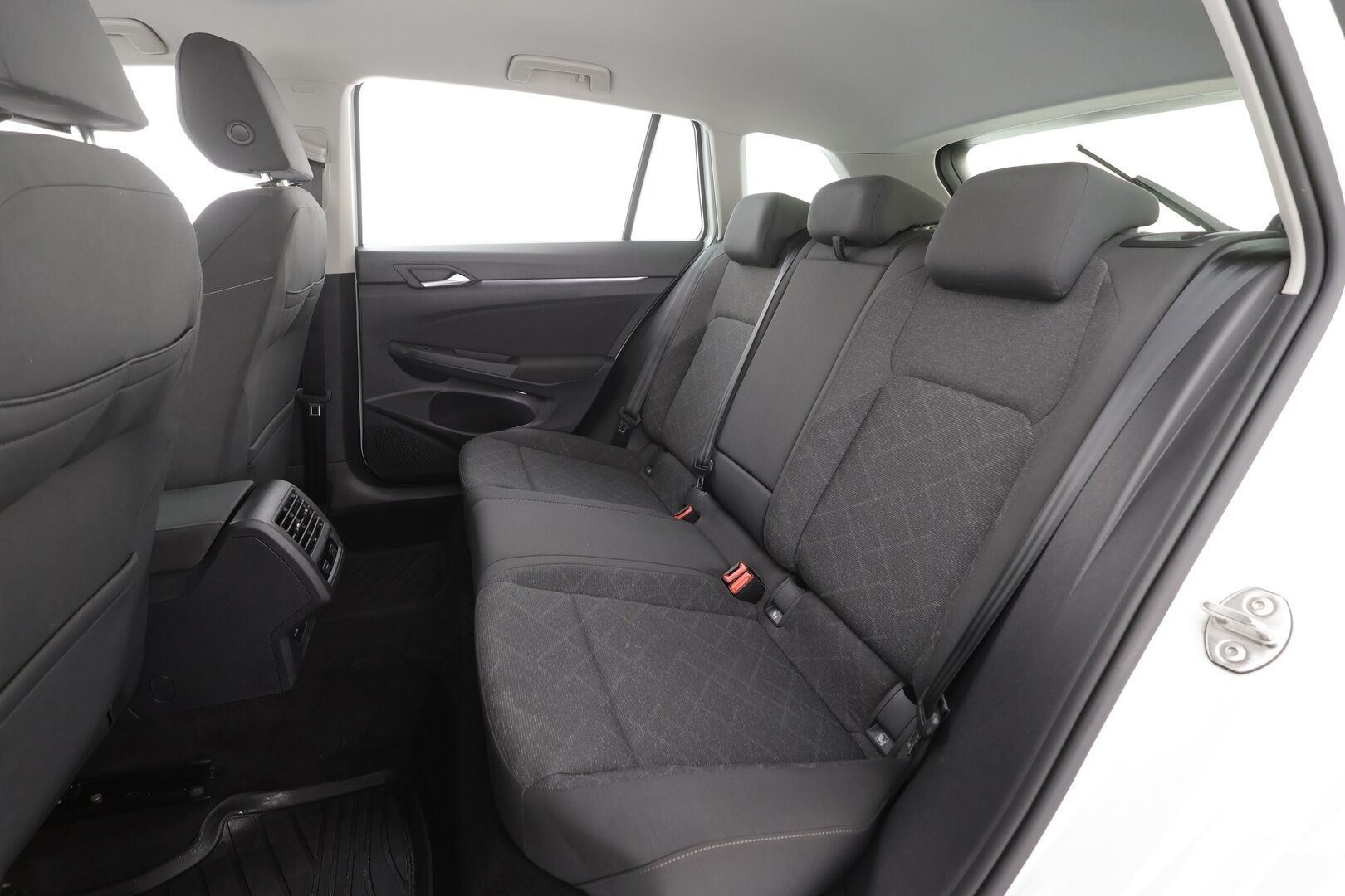 Volkswagen Golf 2021 Variant 1,0 eTSI (MHEV) 81 kW DSG - | ACC | Webasto | P.kamera | LED | Apple&Android |Kahdet Renkaat | Suomi-auto |