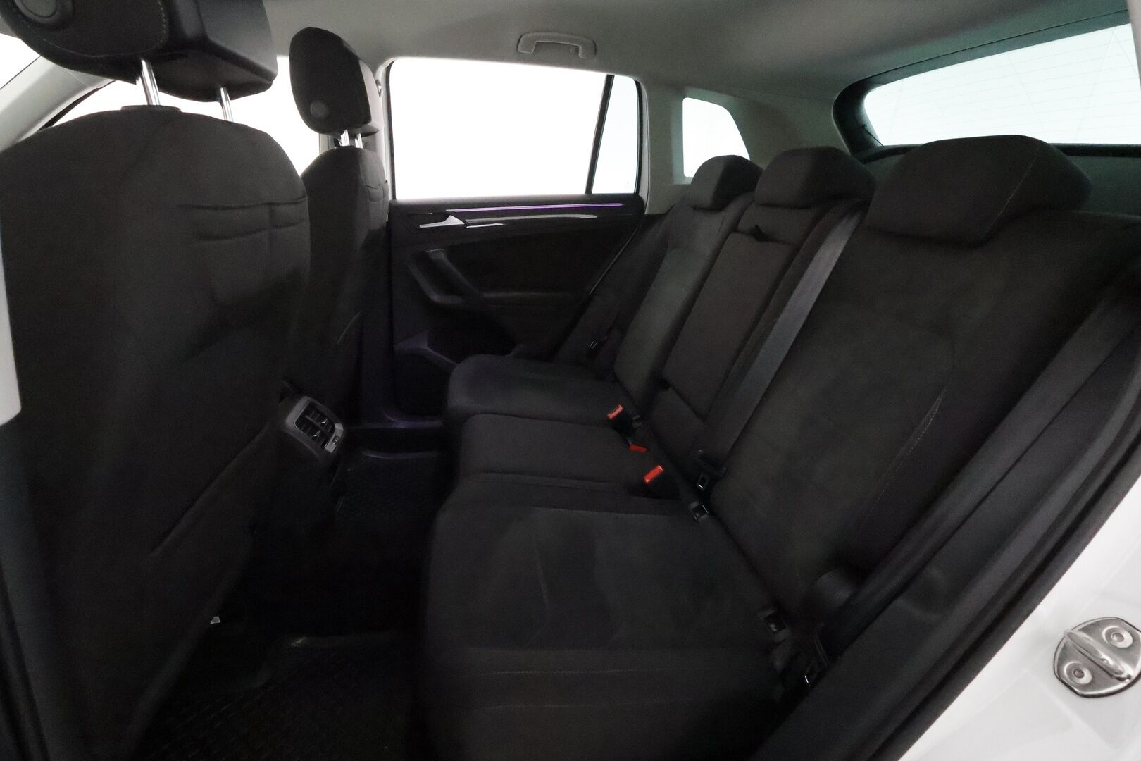 Volkswagen Tiguan 2021 Style Business eHybrid 180 kW DSG **ACC / Matrix-LED / P.Kamera / Navi / Kaistavahti / Digimittaristo / Keyless** - Suomi-auto / 2x Latauskaapelit / Kahdet Renkaat / Merkkihuollettu!